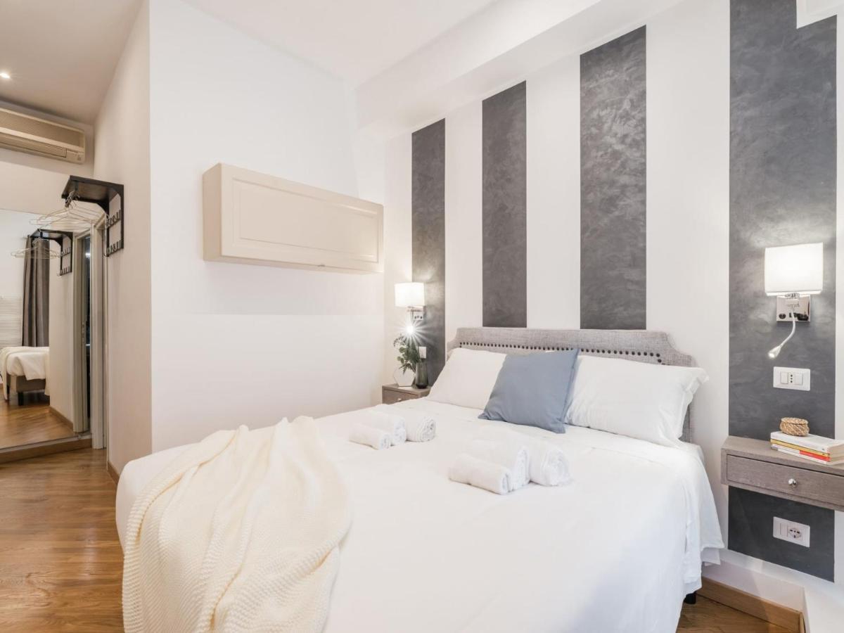 The Rent - Spacious Three-bedroom Near The Colosseum Lägenhet *